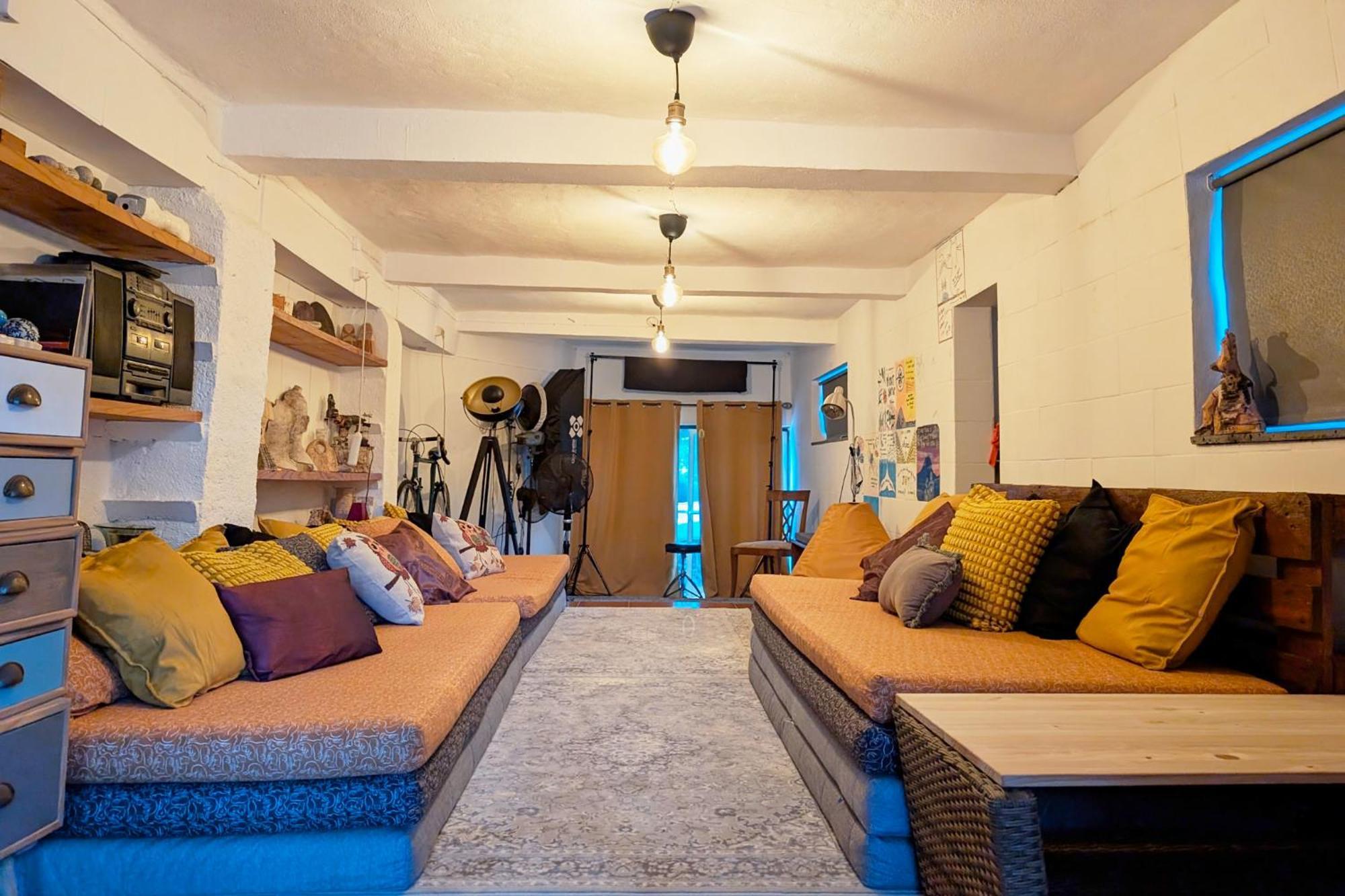Loving Strangers Hostel Madalena  Eksteriør billede